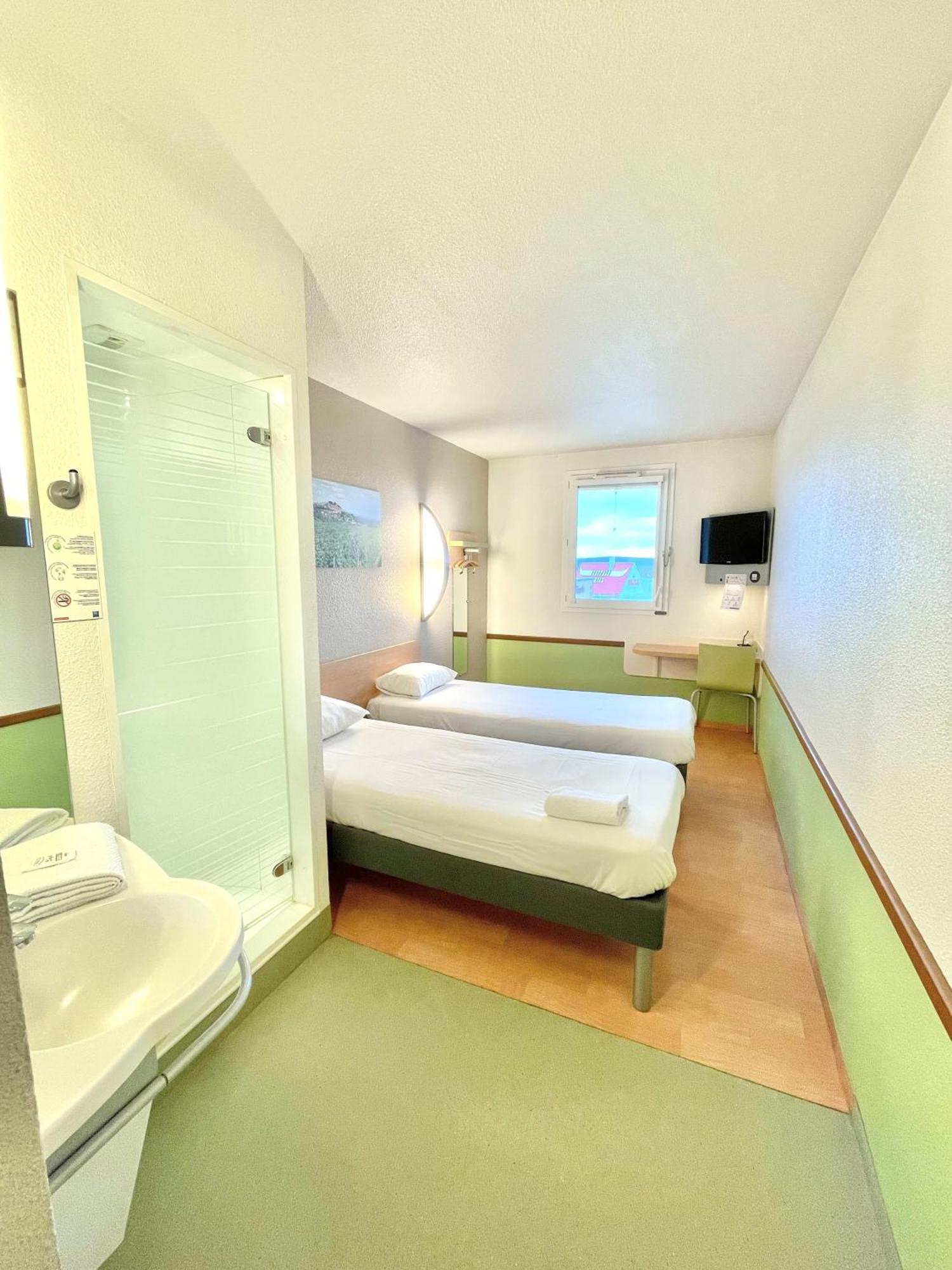 Hotel Ibis Budget Cosne Sur Loire מראה חיצוני תמונה