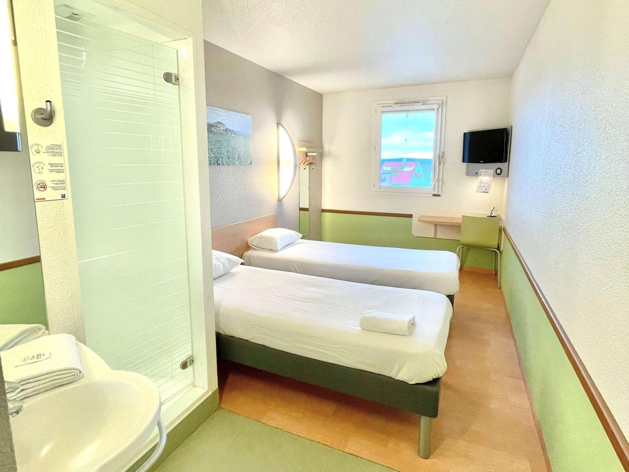 Hotel Ibis Budget Cosne Sur Loire מראה חיצוני תמונה