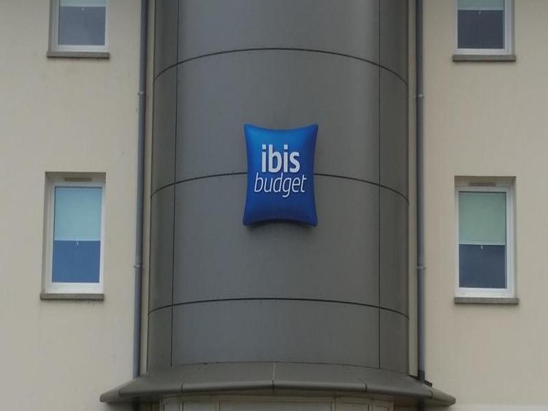 Hotel Ibis Budget Cosne Sur Loire מראה חיצוני תמונה